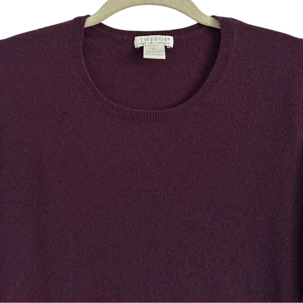 VTG. Tweeds Wine Burgundy Cashmere Classic Crewneck Sweater
